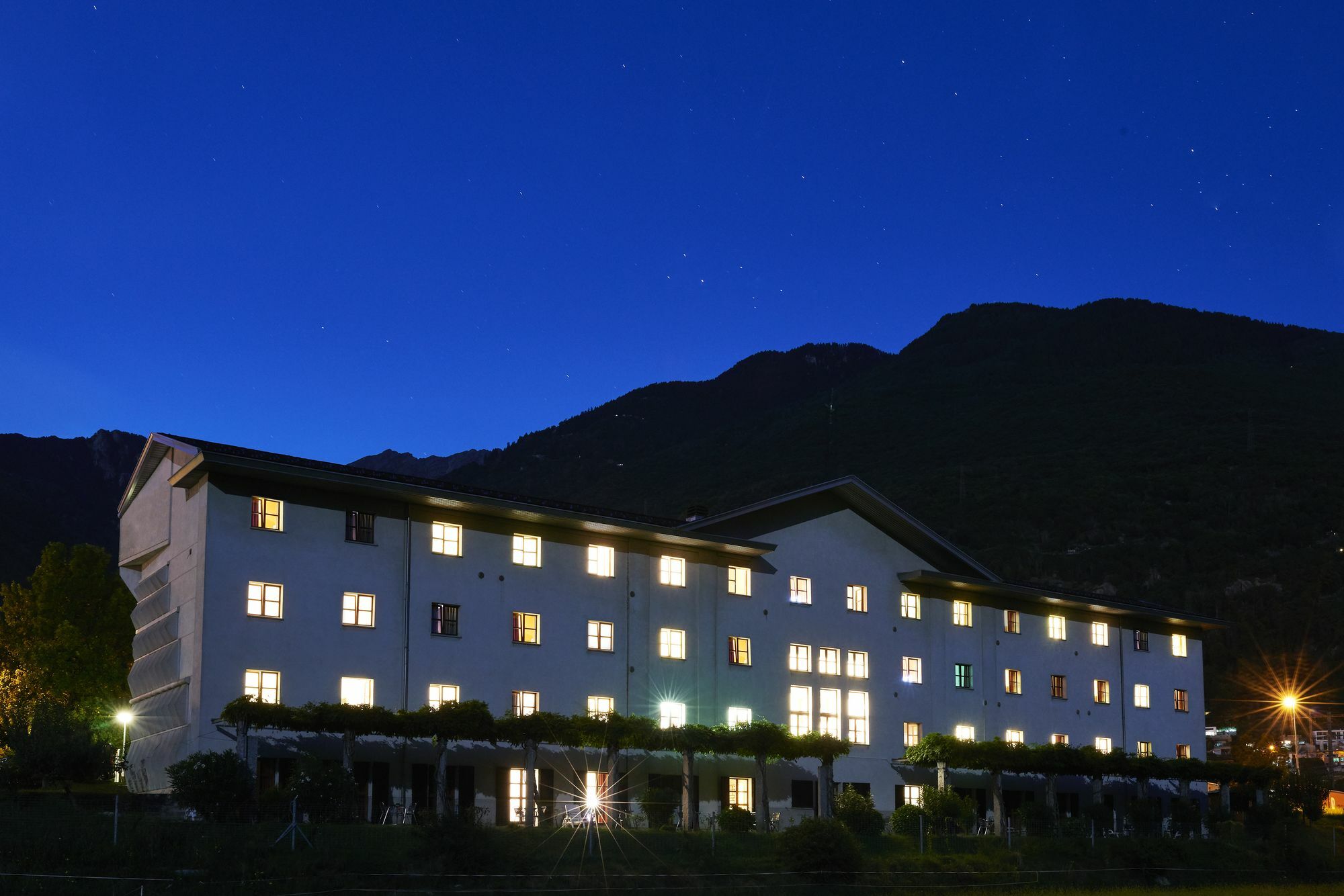 Hotel Bellinzona Sud Swiss Quality Monte Carasso Екстер'єр фото